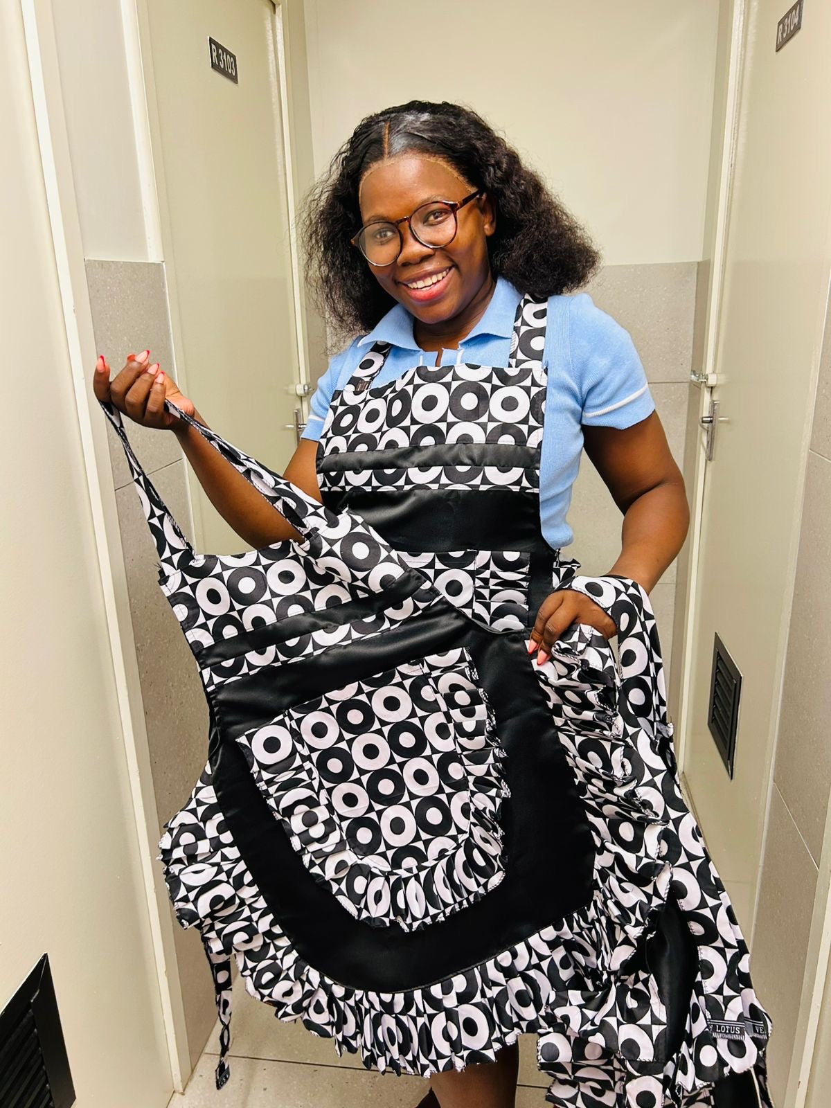 APRONS - HALF